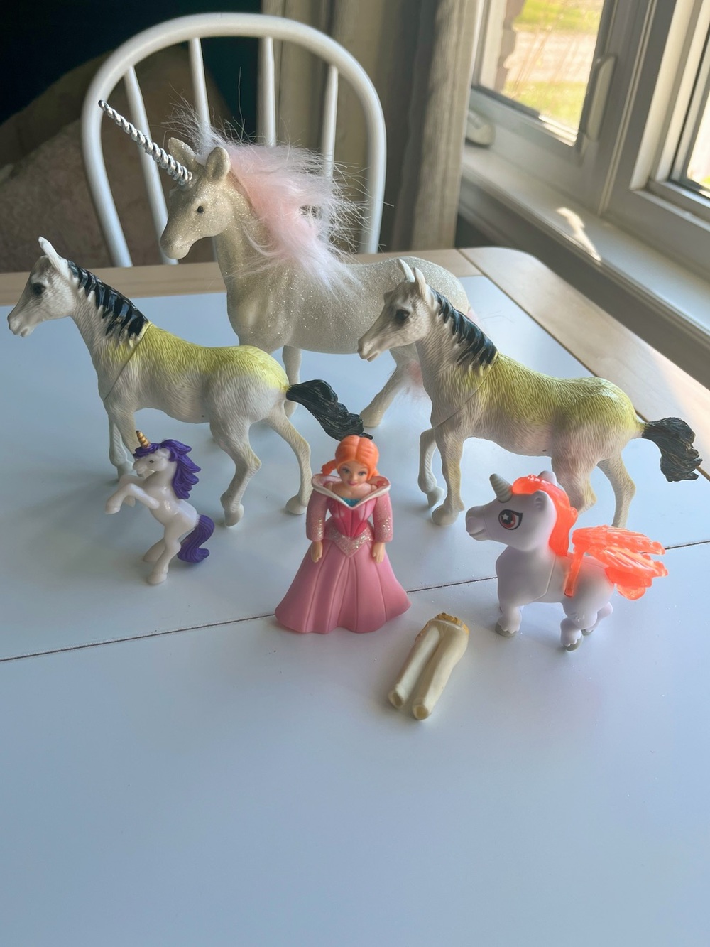 ✨2 for 10$✨ Dress-up Princess and Horses / Unicorns Figures Toys - Kids